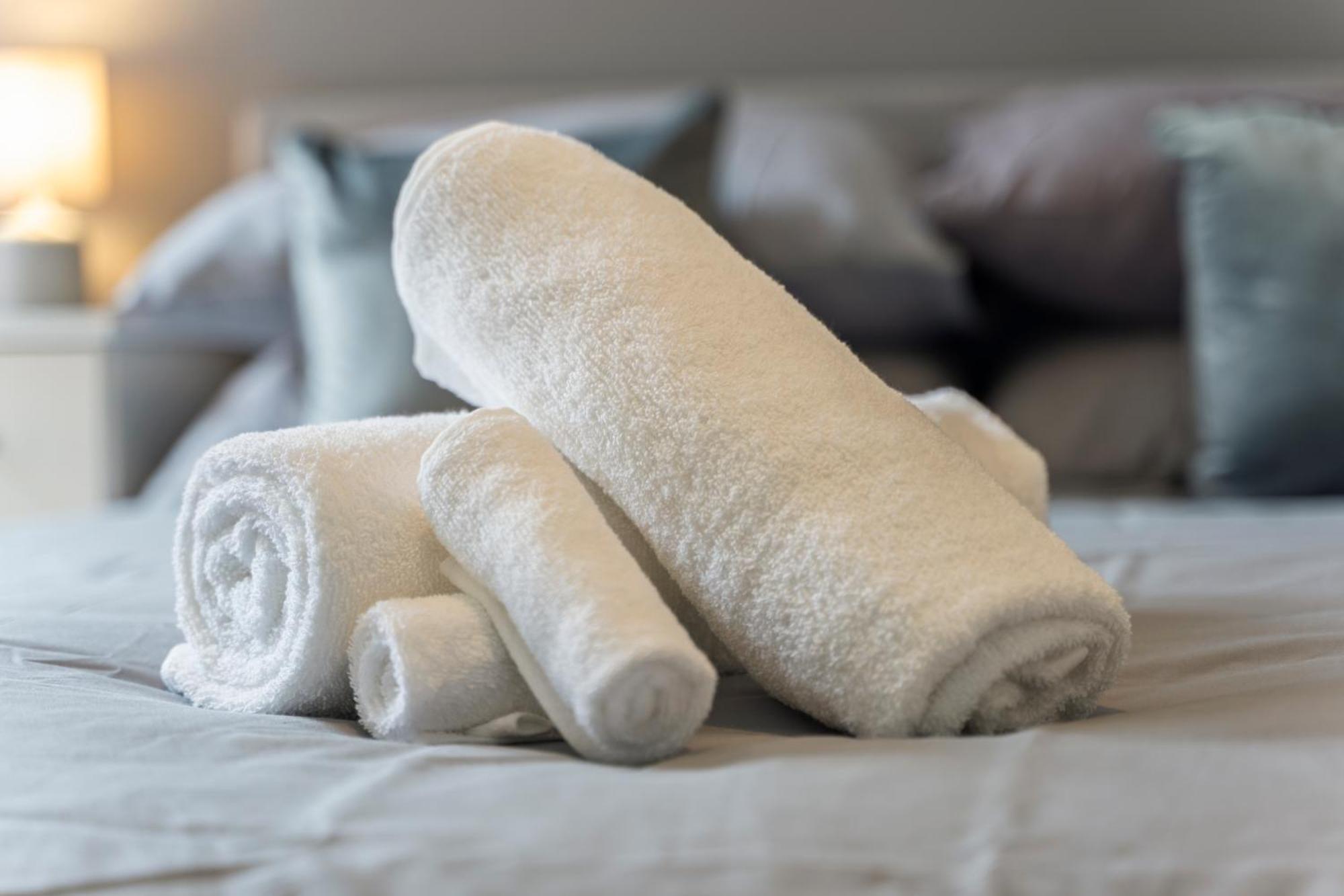 Bronze Haven - A Luxe And Cozy Stay In Birmingham Bagian luar foto