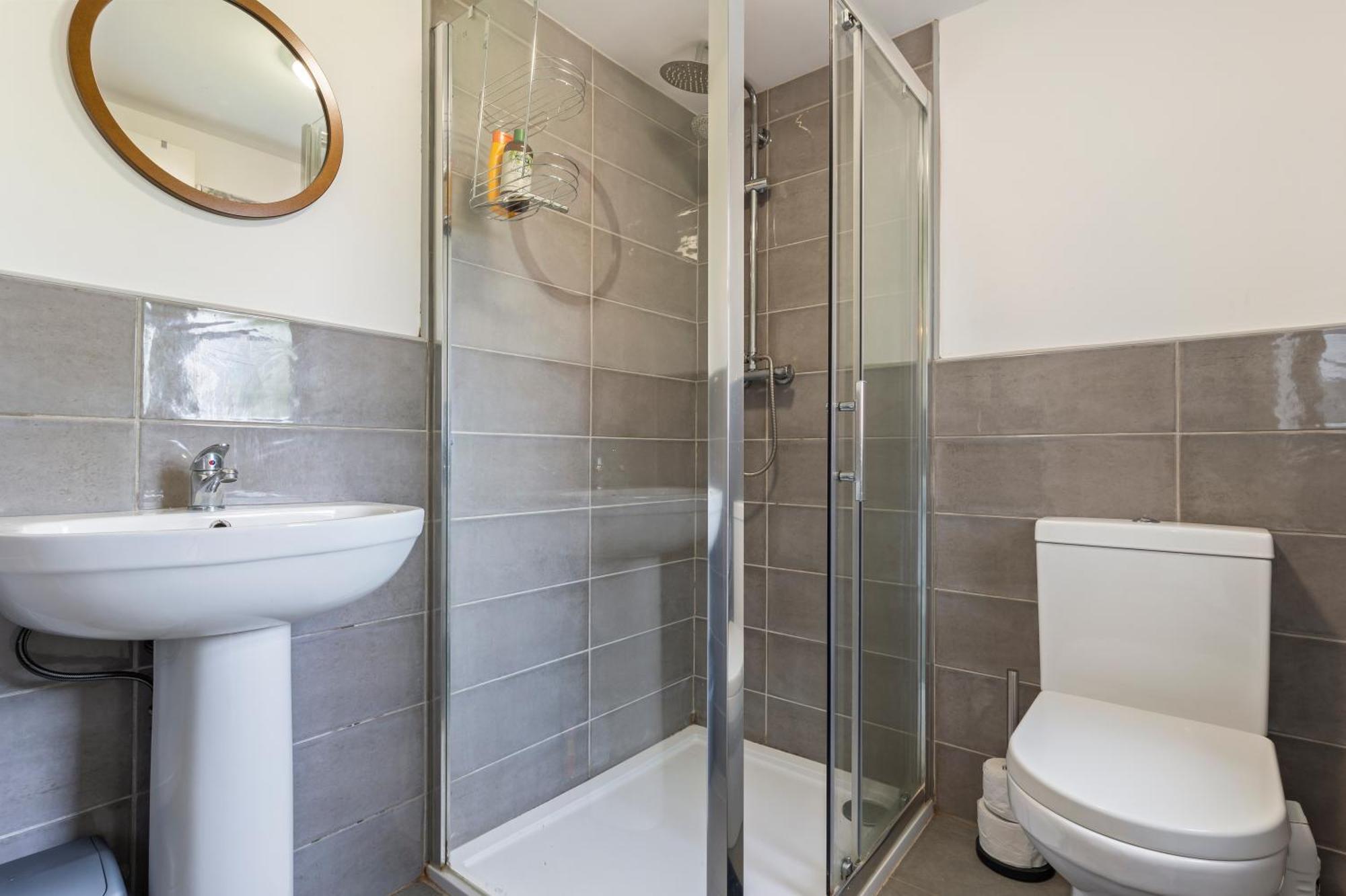 Bronze Haven - A Luxe And Cozy Stay In Birmingham Bagian luar foto